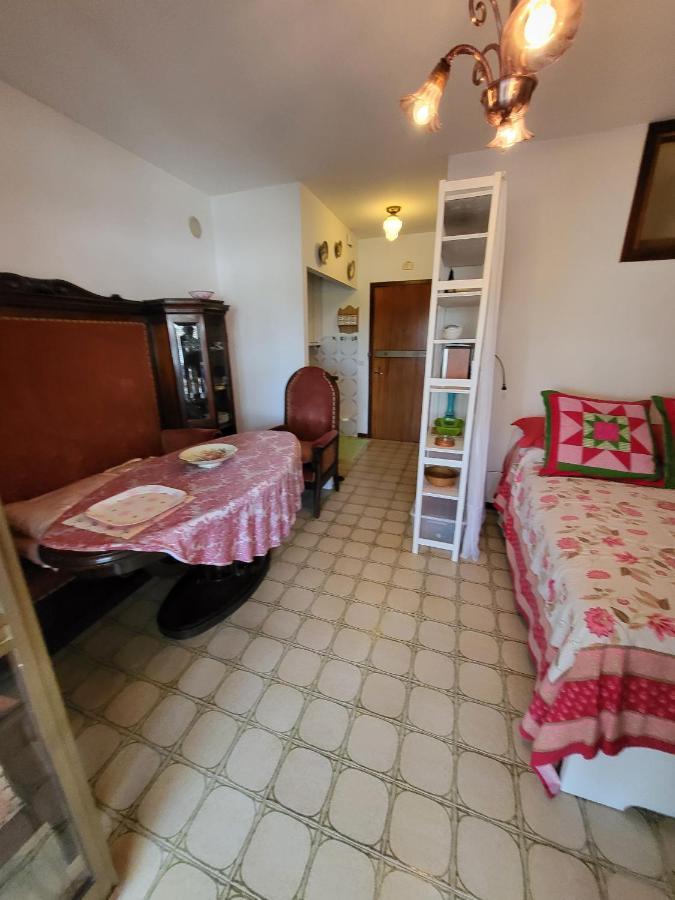 Monolocale A Grado Apartment Luaran gambar